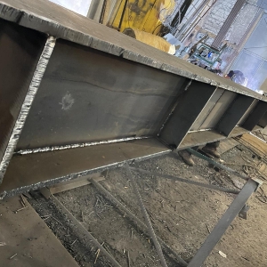 Балка для опорної частини цистерни 50 т у процесі виробництва_2
